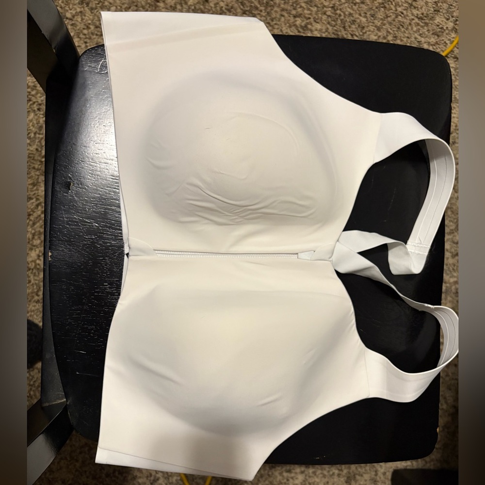 White Knix sports Bra 8++